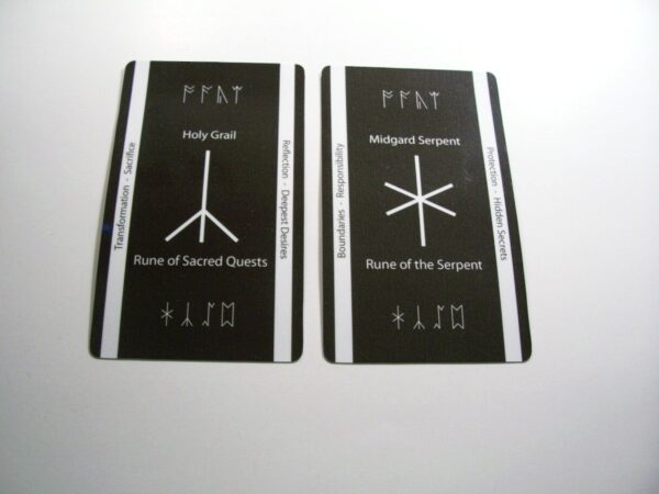 Hel's Aett Rune Cards by Wayuką́