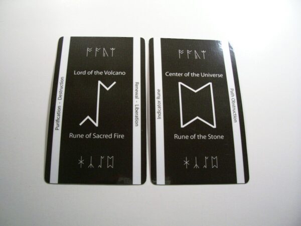 Hel's Aett Rune Cards by Wayuką́