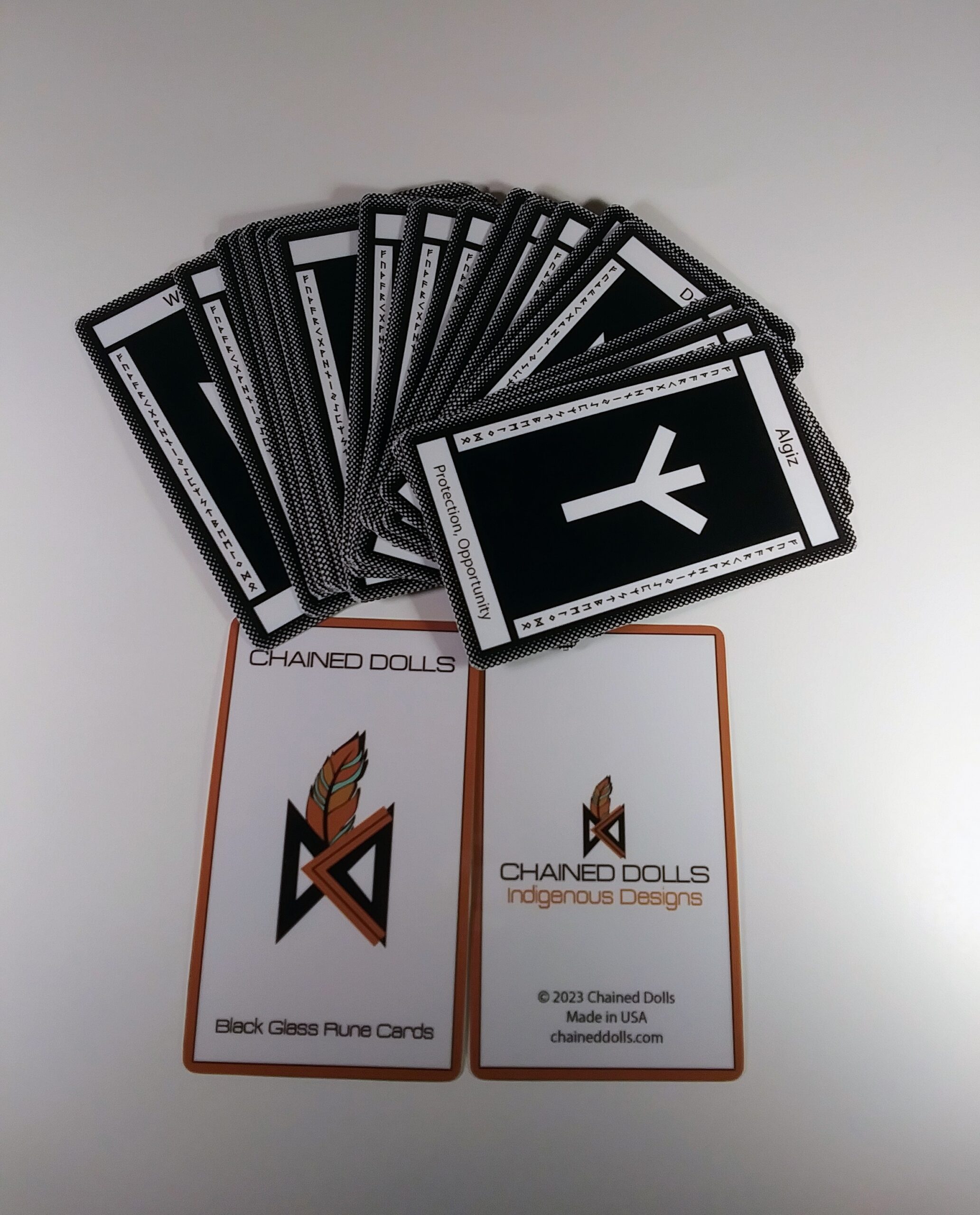 Black Glass Rune Cards by Wayuką́
