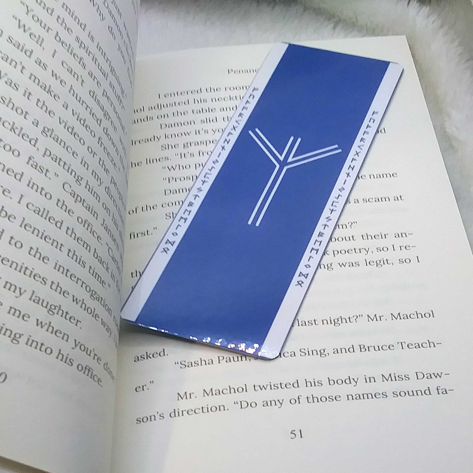 Algiz Blue and White Bookmark by Wayuką́