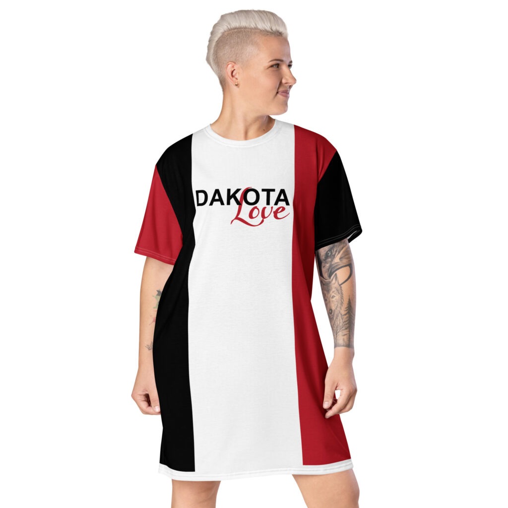 Dakota Love T-shirt Dress by Wayuką́