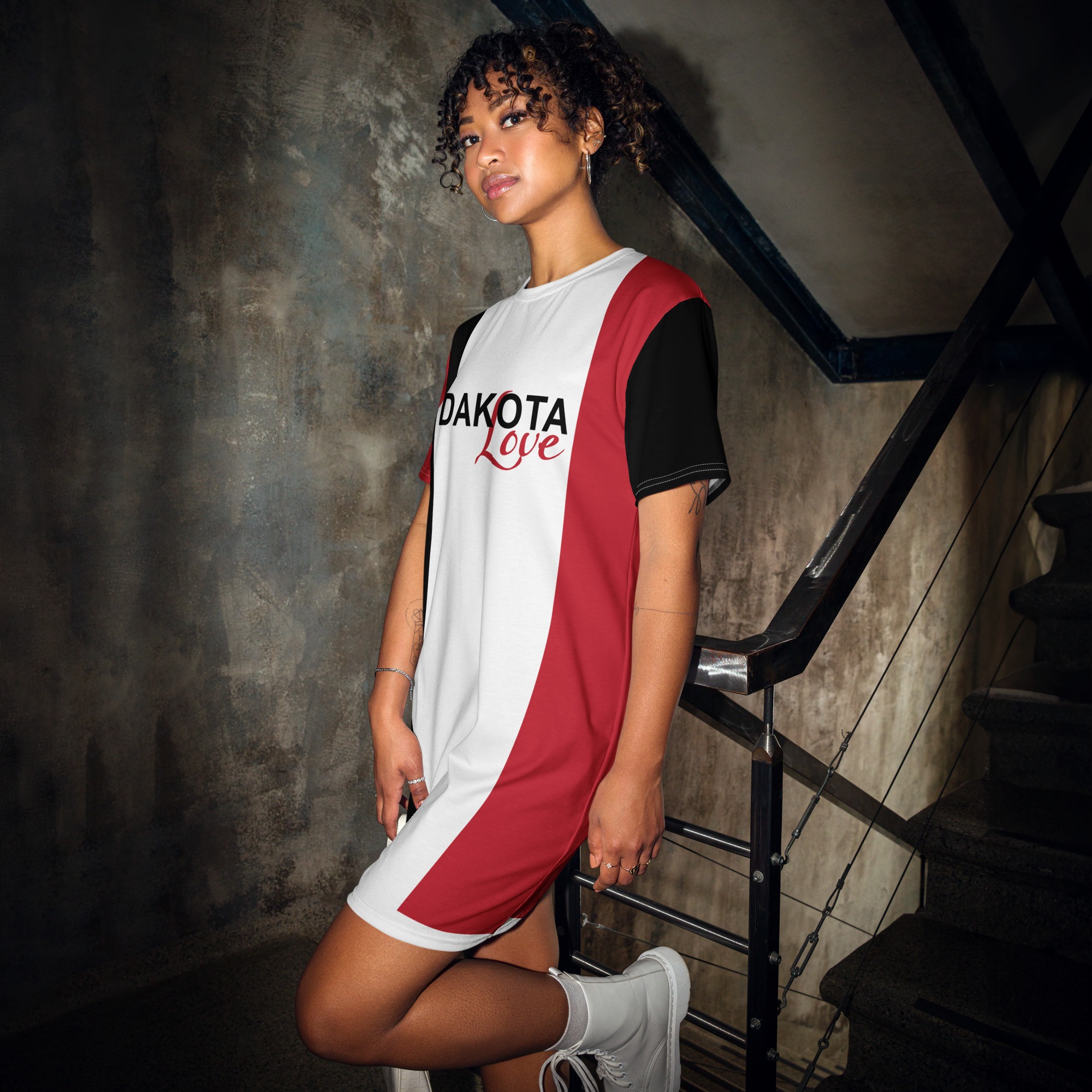 Dakota Love T-shirt Dress by Wayuką́